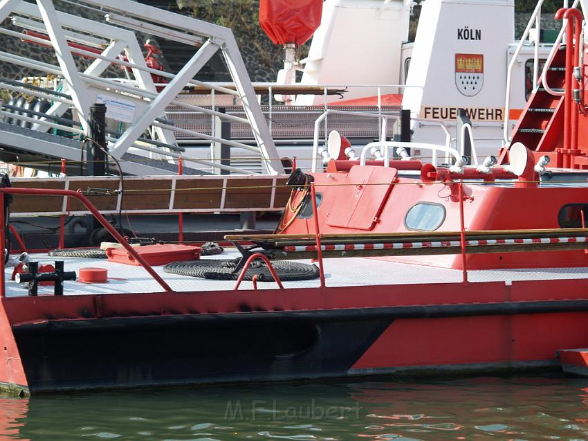 Feuerloeschboot 10-2      P043.JPG